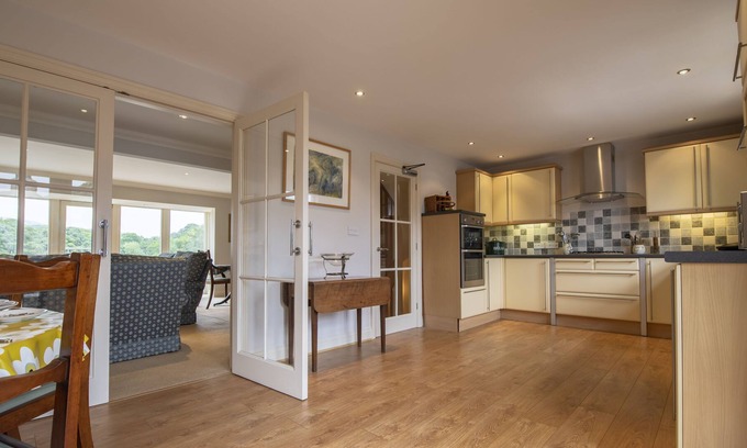 Ingleton Cottage | River View is a beautifully well-equipped town house is perfect for families