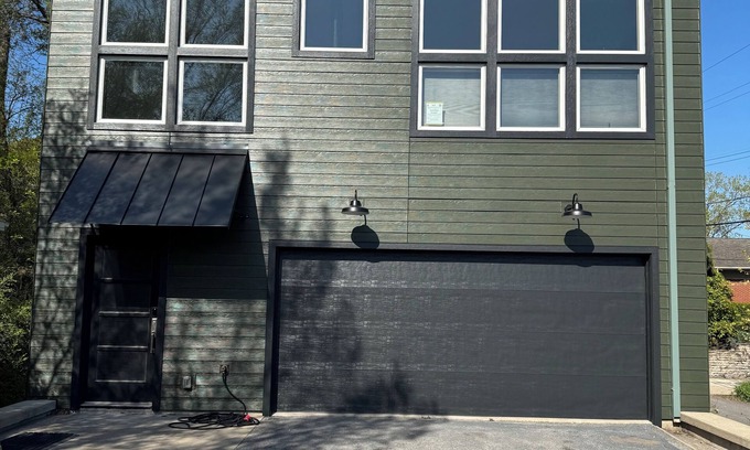 Wheeler House | Rivera House-fun and comfort steps from the beach