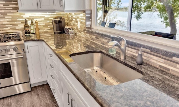 Balm House | Riverfront Getaway - Tranquility Bay