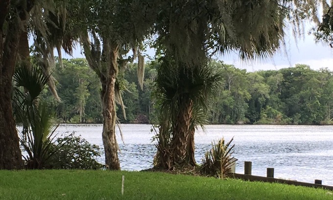 Satsuma House | Riverfront house w/2 docks and boathouse sleeps 7