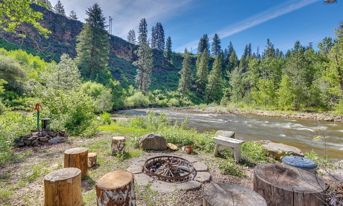 Boise House | Riverfront & Lake Retreat: 9 Mi to Lucky Peak!