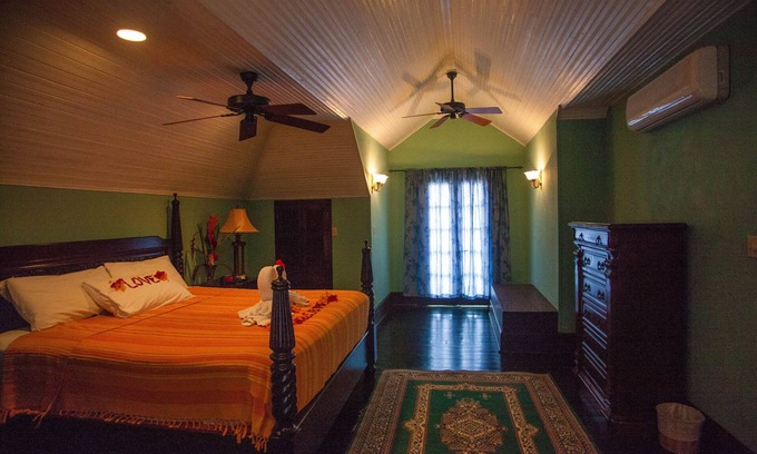 San Ignacio House | Riverfront Luxury Accommodations