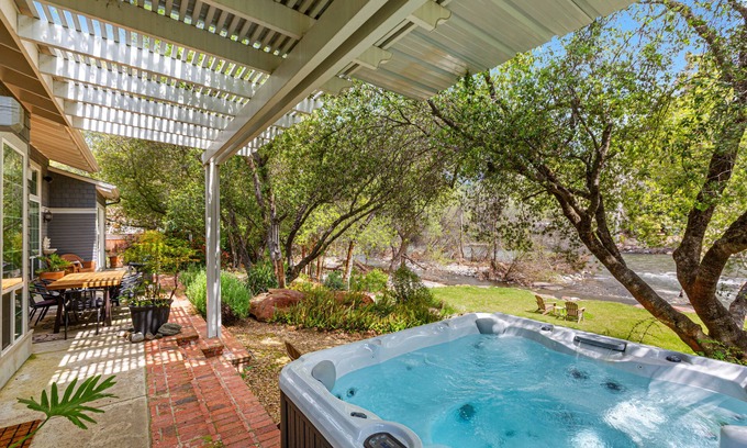 Three Rivers House | Riverfront Paradise at Redrock Villa