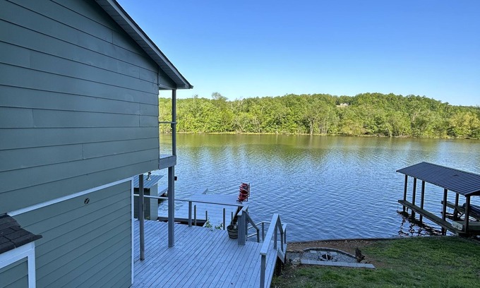 Athens House | Riverfront Property Newly Renvoated The Sweet Retreat