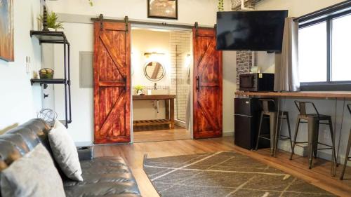 Niles Hotel | Rivers Edge Lofts - Unit 5