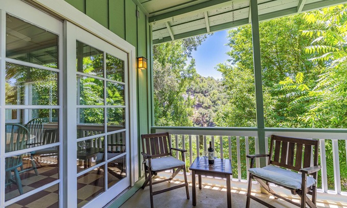 Healdsburg House | Riverside Cottage: Access and River Views- 1 miles from downtown Healdsburg