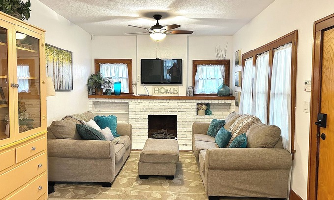 Wichita House | Riverside Gem - Fully Fenced Yard W/Washer&Dryer!