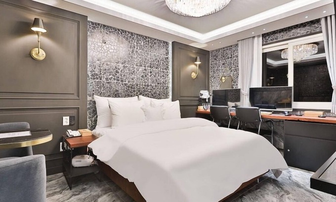 Gyeongsan Hotel | Riverside in February Gyeongsangbuk-do