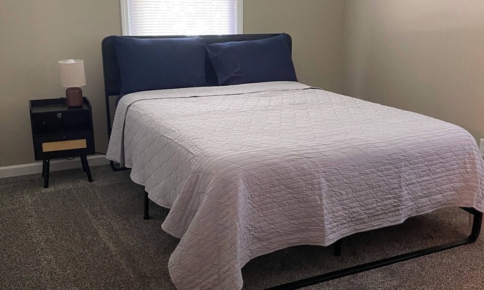 Jefferson City House | Riverside Retreat in lovely Jefferson City