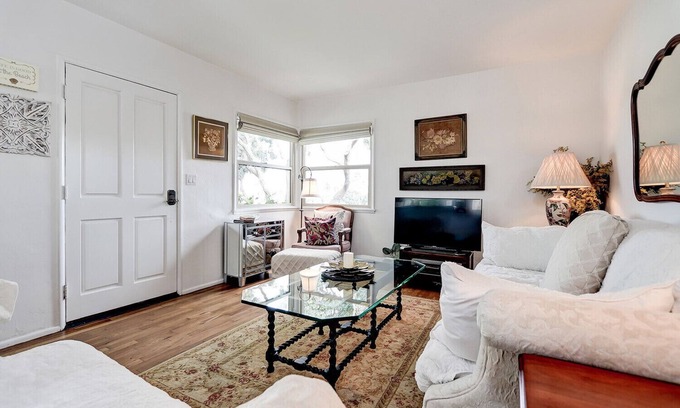 Redondo Beach Apartment | Riviera Village/Redondo Beach