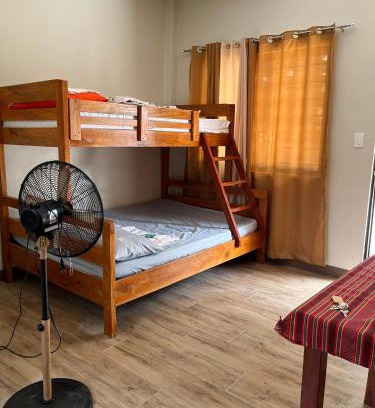Bacnotan House | Riz Place Homestay - Queen Sized Bunk x Air-conditioned