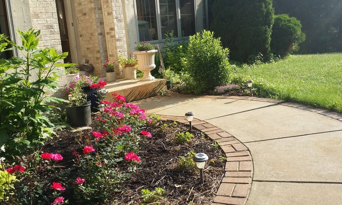 Honey Creek House | RNC EXECUTIVE 3 1/2 ACRE WOODED PRIVATE SINGLE FAMILY 30 MINS TO DOWNTOWN MKE