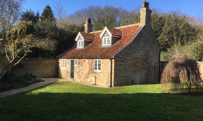 Great Limber House | Roadside Cottage