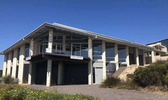 Waterhouse House | Robe Resort -Purposely built to be wheelchair, disability & elderly friendly!