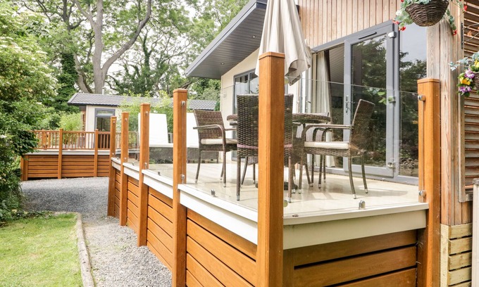 Allithwaite House | ROBIN LODGE, pet friendly, luxury holiday cottage in Cartmel