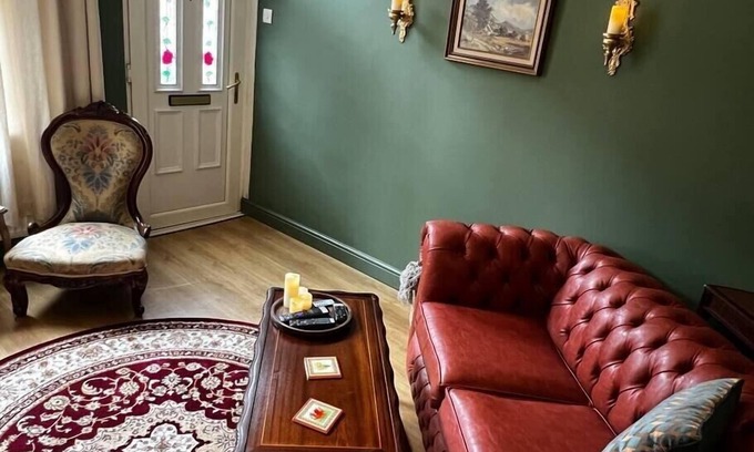 Wrexham House | Robin’s Hollow: 2BD Home Near Wrexham AFC