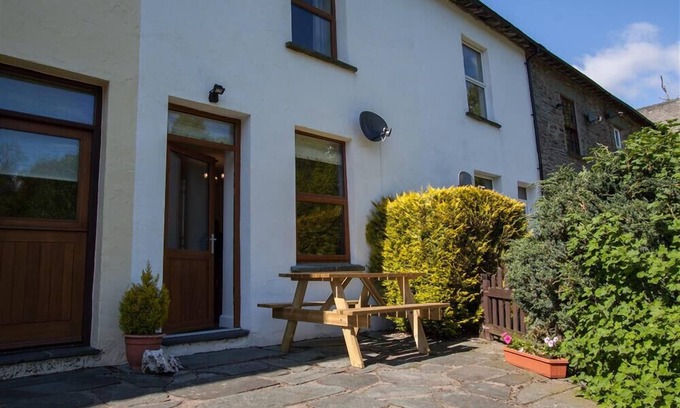 Coniston Cottage | ROBINS NEST, pet friendly, with open fire in Coniston