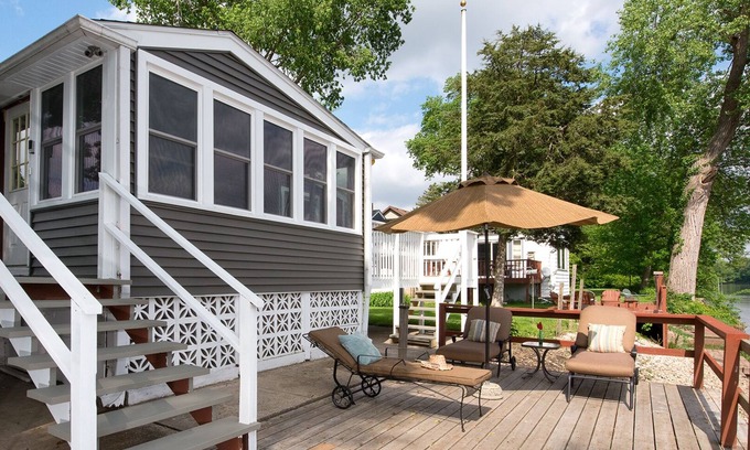 Oregon House | ROCK RIVER HIDEAWAY Grill, Fire Pit, Pet Friendly with fee of 30.00 per night