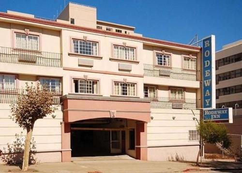 Cathedral Hill Hotel | Rodeway Inn Civic Center