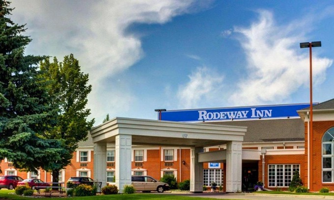 Grand Forks Hotel | Rodeway Inn Columbia Mall Loop