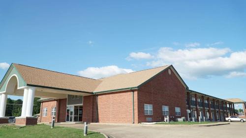 Beebe Hotel | Rodeway Inn