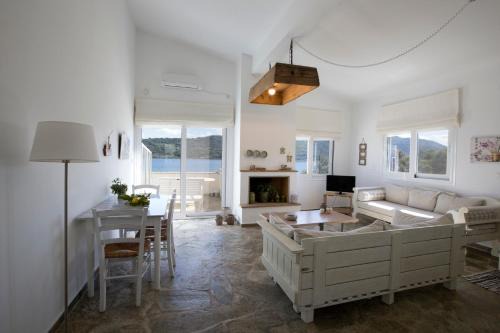 Komnina Apartment | Rododafni Loft