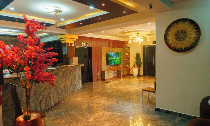 Etete Hotel | Rolarz Resorts & Hotel