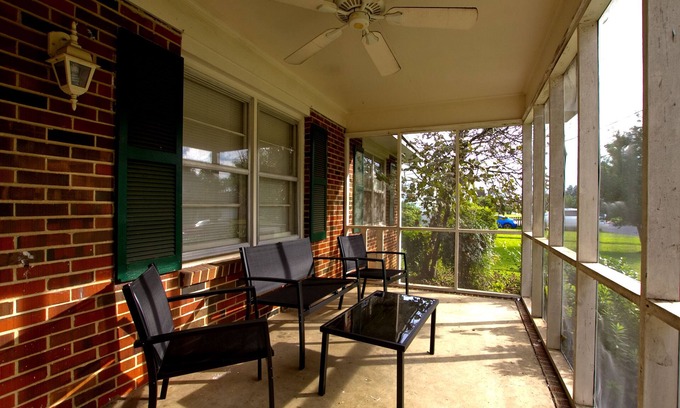 Forest Lake House | Roll Tide LOCATION! Just a half mile from UA campus