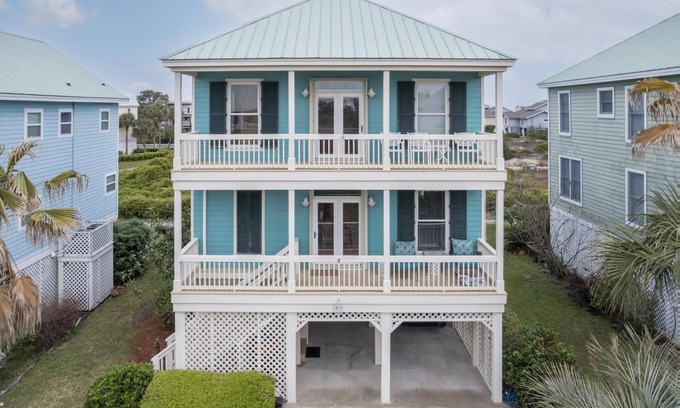 Oceanmarsh Subdivision House | Rolling Tide - Short Walk to the Beach