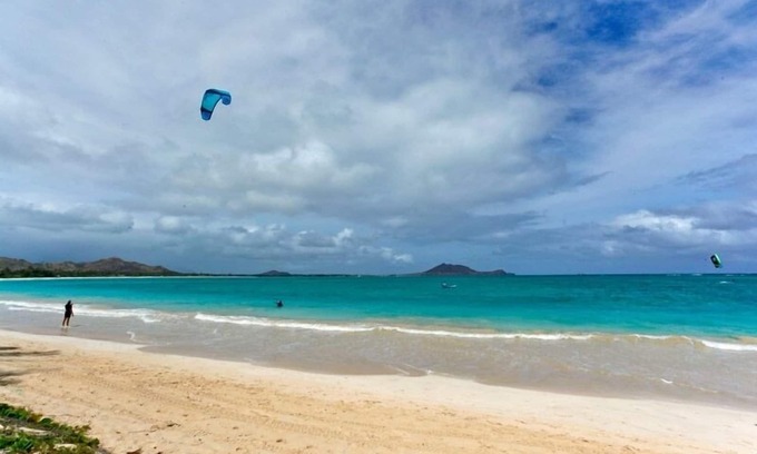 Kailua Apartment | Romantic Oceanview Guesthouse. Steps from the Beach!