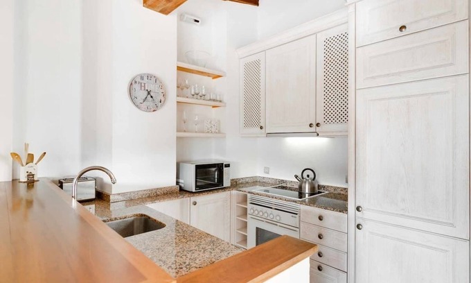 Old Town Apartment | ROMANTIC PENTHOUSE 1 BEDROOM WITH TERRACE (4-B)