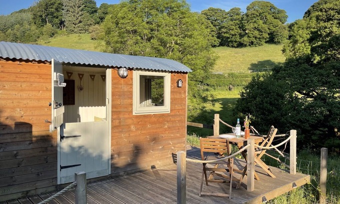 Selattyn Cabin | Romantic Shepherd's Hut