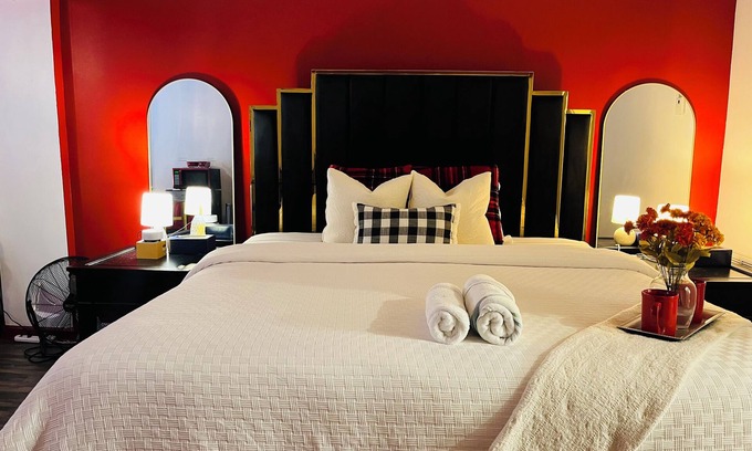 Tupelo Condo | ~RomanticRoomForCouple~Gated Condo'NHeartOfTupelo3guests