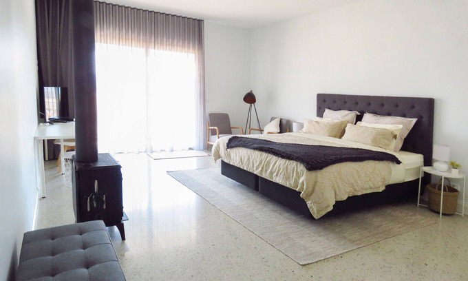 Bullengarook Bed & Breakfast | Rooks Edge B&B - Room 3 -Stunning views-romantic getaway