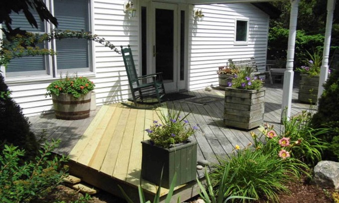 Otter Creek Apartment | Room 5 at the Otter Creek Inn