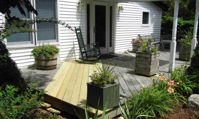 Otter Creek Apartment | Room 6 at the Otter Creek Inn