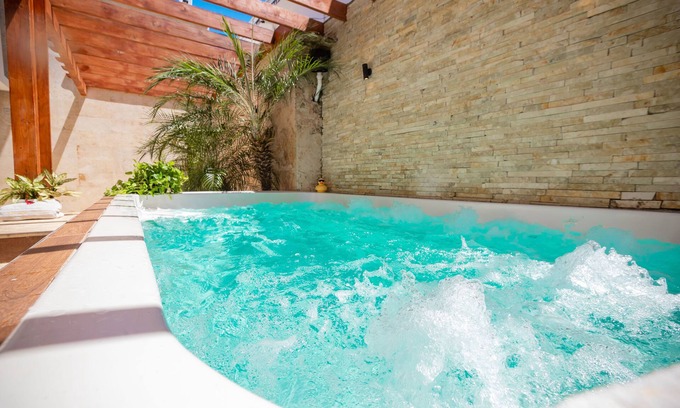 Villas Ana Maria House | Room-central 1bd and Bth With Common Pic