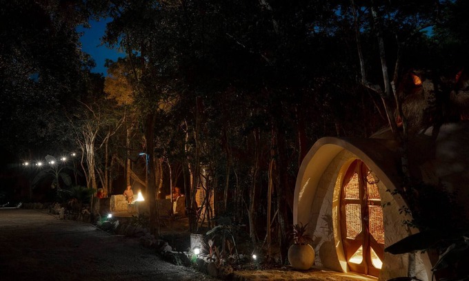Soliman Bay Cabin | Room in Lodge - Unique Jungle Dome 2 Queen Beds