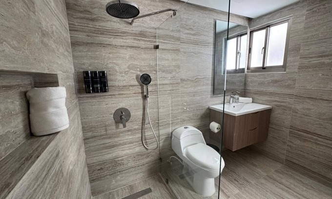 Renacimiento Apartment | Room w/private bathroom in Mirador Norte, Santo Domingo