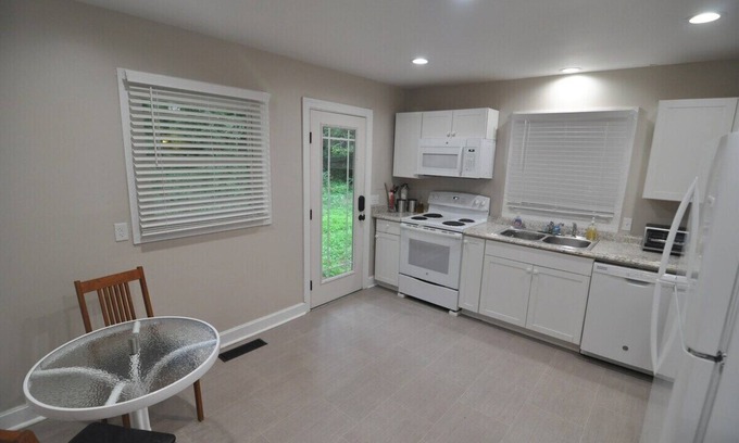 Durham House | Roomy Renovated Home near Duke Hospital