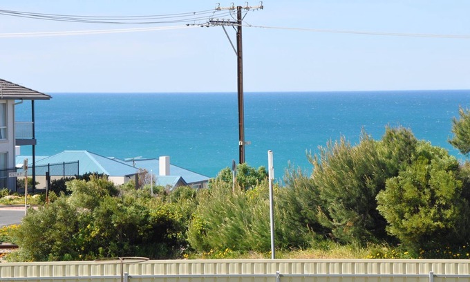 Port Elliot Cottage | Rosetta Beach Cottage - Pt Elliot - pet friendly, sea views