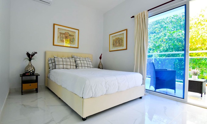 El Pueblito Apartment | Rosil Place, Modern Beach Apt #5 with Balcony