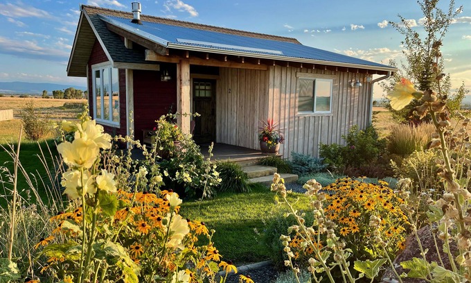 Belgrade Cabin | Ross Creek Cabin #2 Spectacular Mountain Views