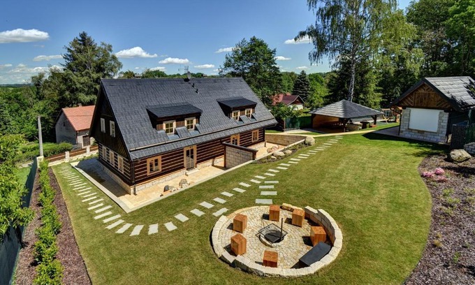 Ktova Apartment | Roubenka pod Troskami