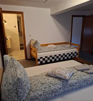 Moenchengladbach Apartment | Royal Guest House Apartment