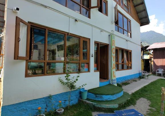 Laripora House | Royal Guest House