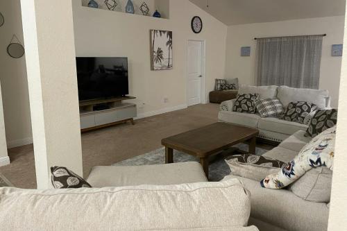 Brooksville House | Royal Highlands Tranquility