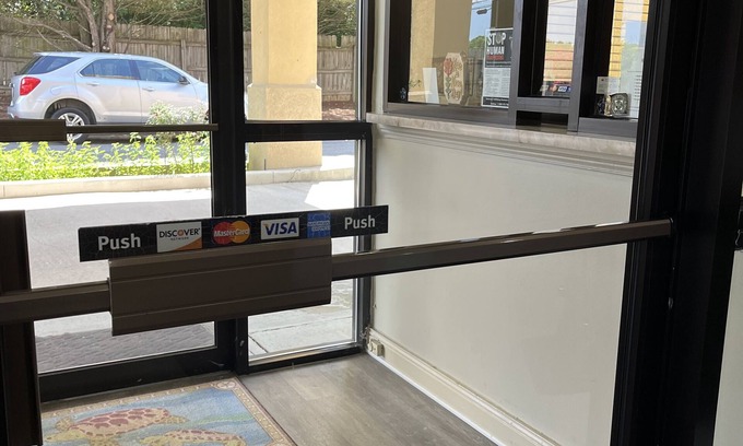 Jonesboro Hotel | Royal Inn & Suite