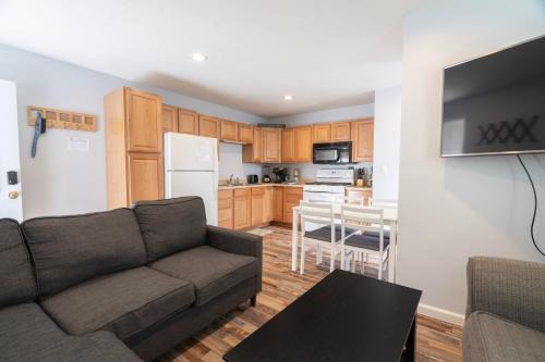 June Lake House | RR-Birch Creek 2