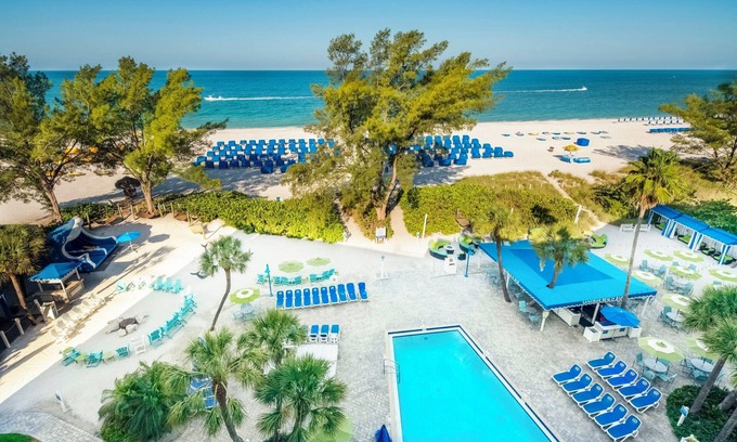 St. Pete Beach Resort | RumFish Beach at TradeWinds